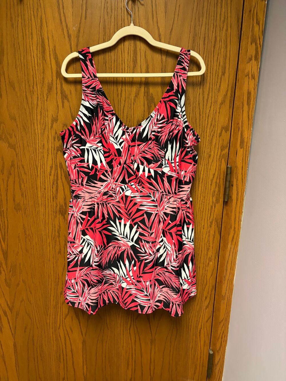 Beach Belle One Piece Swimdress Swimsuit Women's 24 Pink Tropical Tummy Control